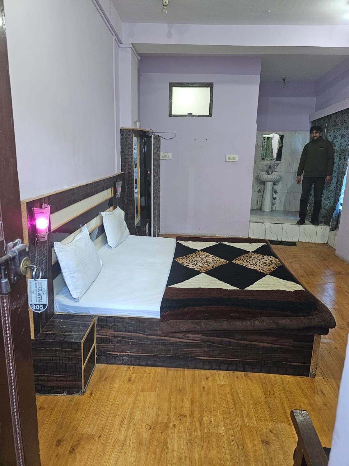 Hotel Afzal And Restaurant Kargil Zewnętrze zdjęcie