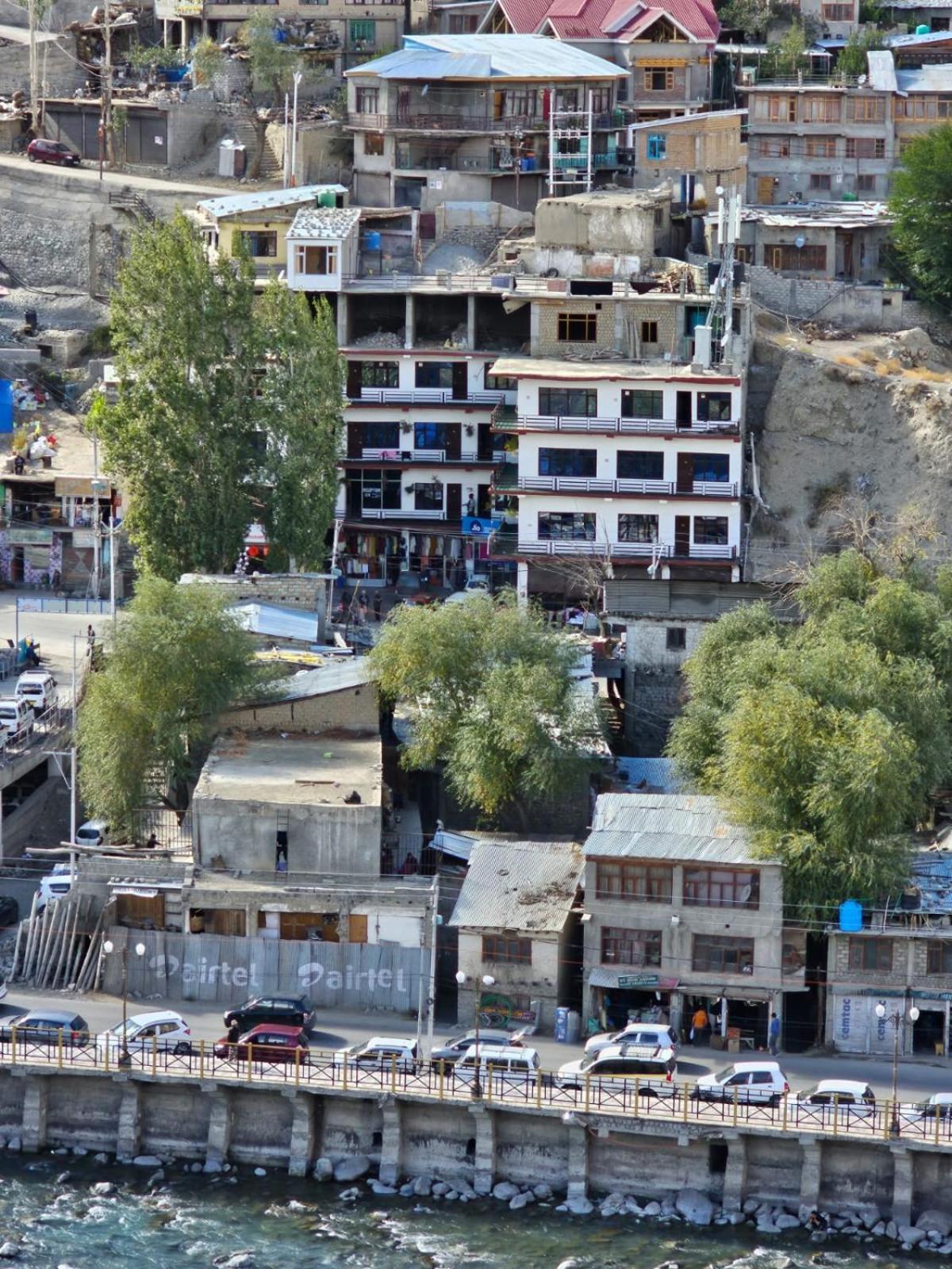 Hotel Afzal And Restaurant Kargil Zewnętrze zdjęcie